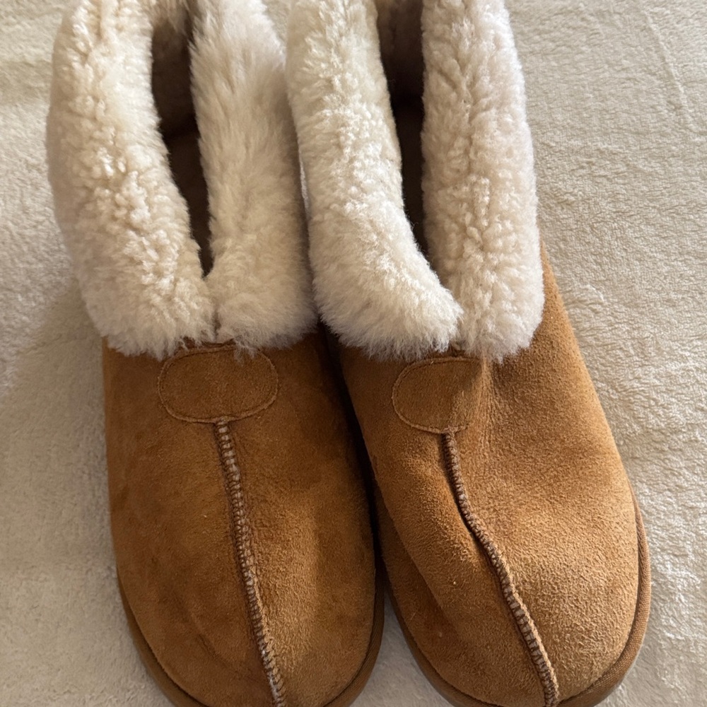 Cozy Tan and Cream Shearling Slippers